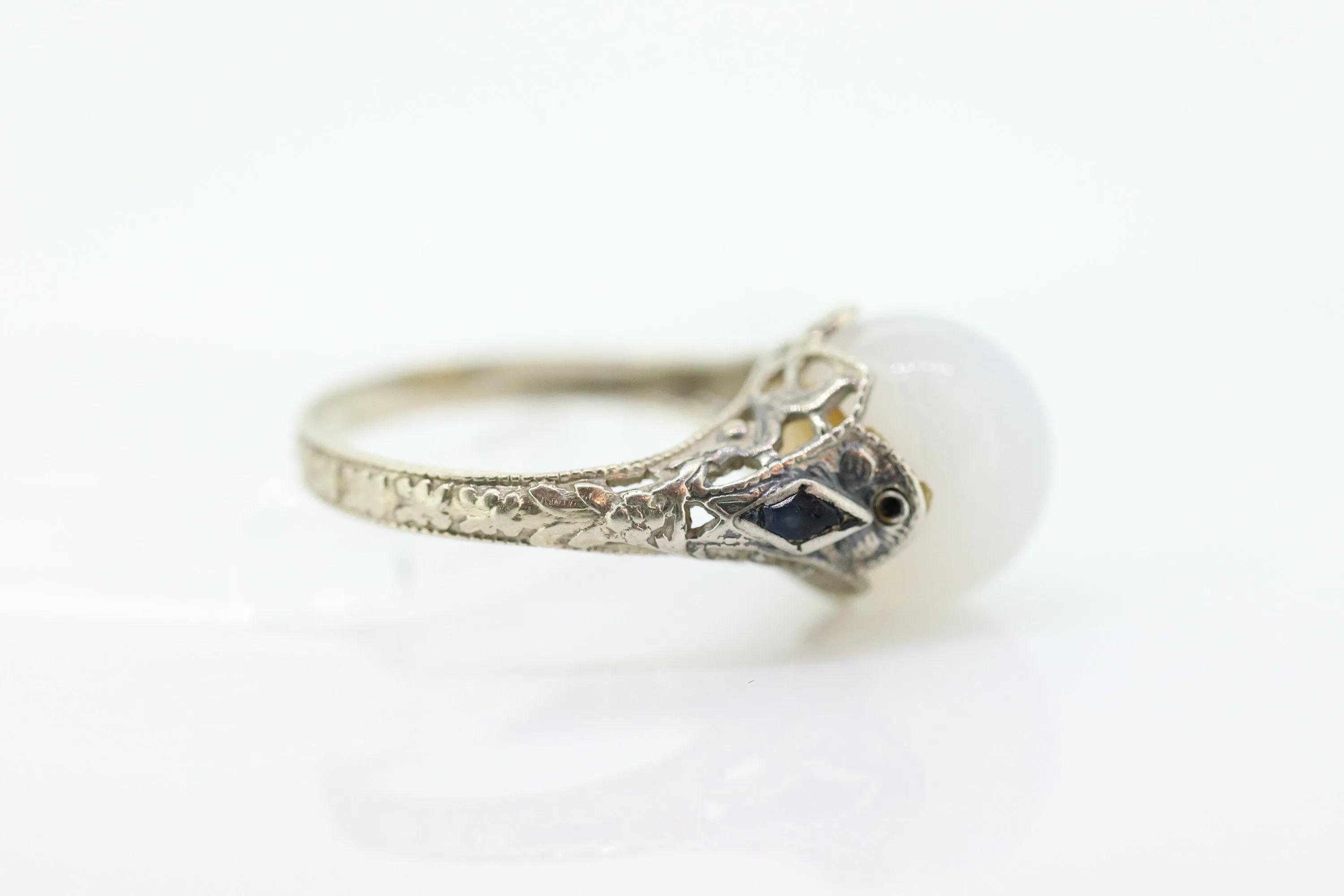 14k DELTAH MOONSTONE and Sapphire ring. White Gold Engraved with Sapphire and White Moonstone ORB sphere cabochon ring. st(30)