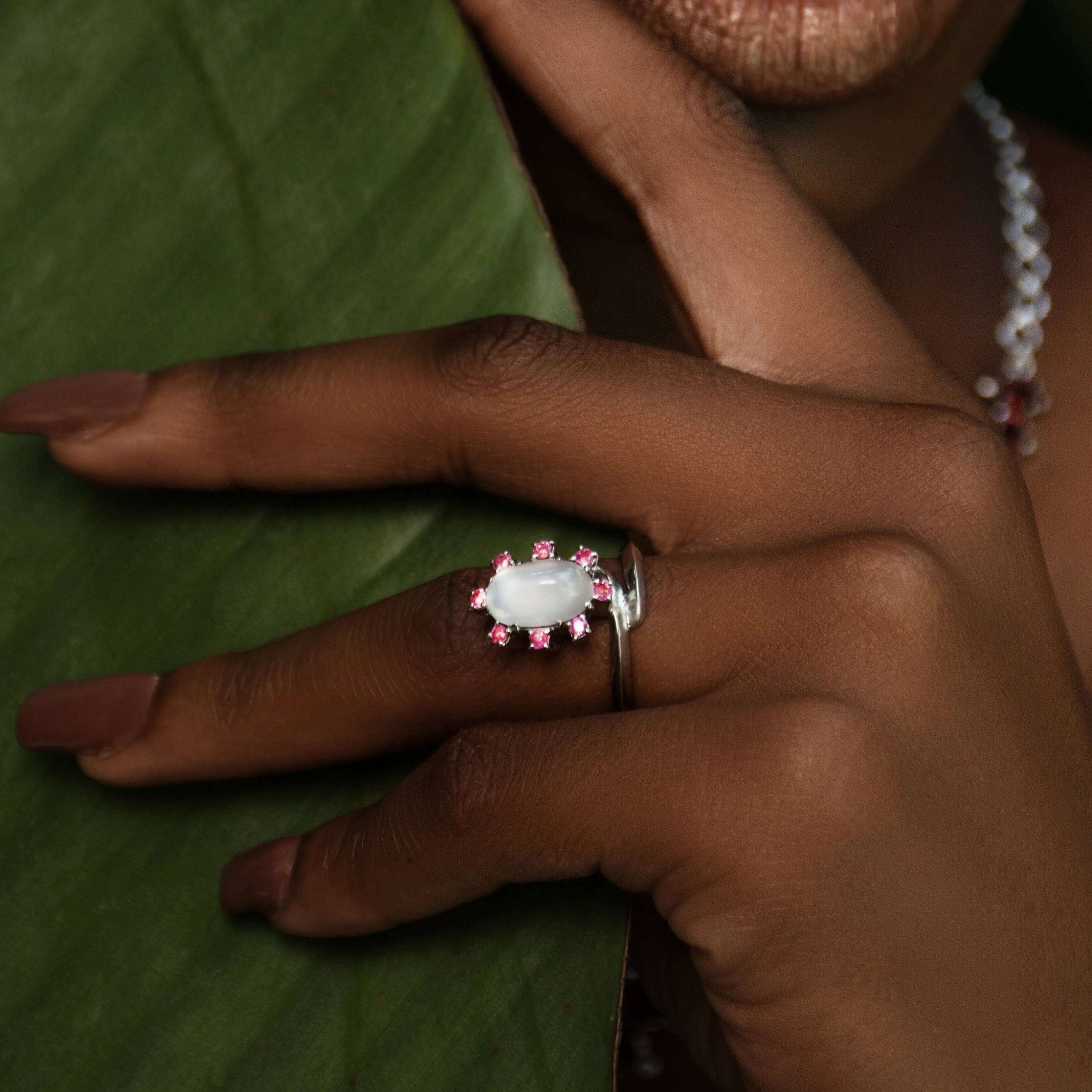2ct Moonstone Surrounded by 8 Pink Ruby Silver Cocktail Ring