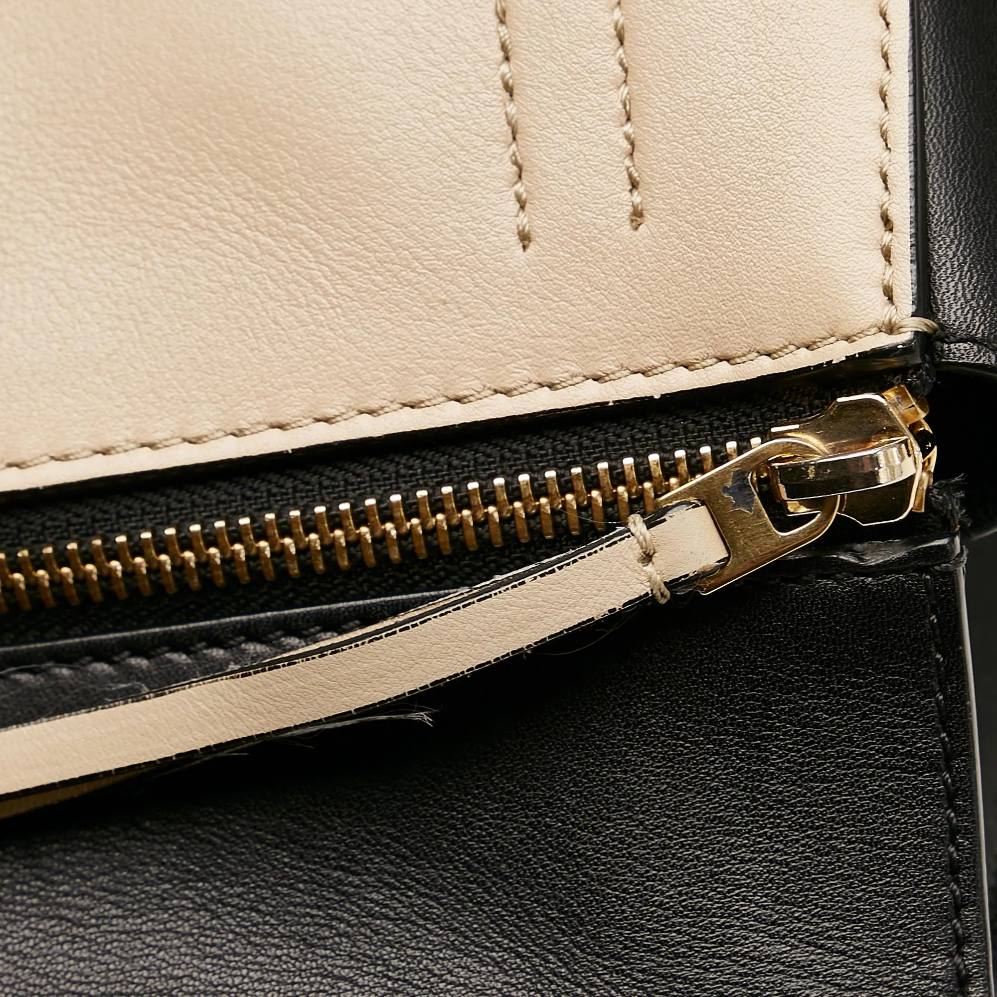 Celine Edge Bicolor Leather Handbag (SHG-28192)