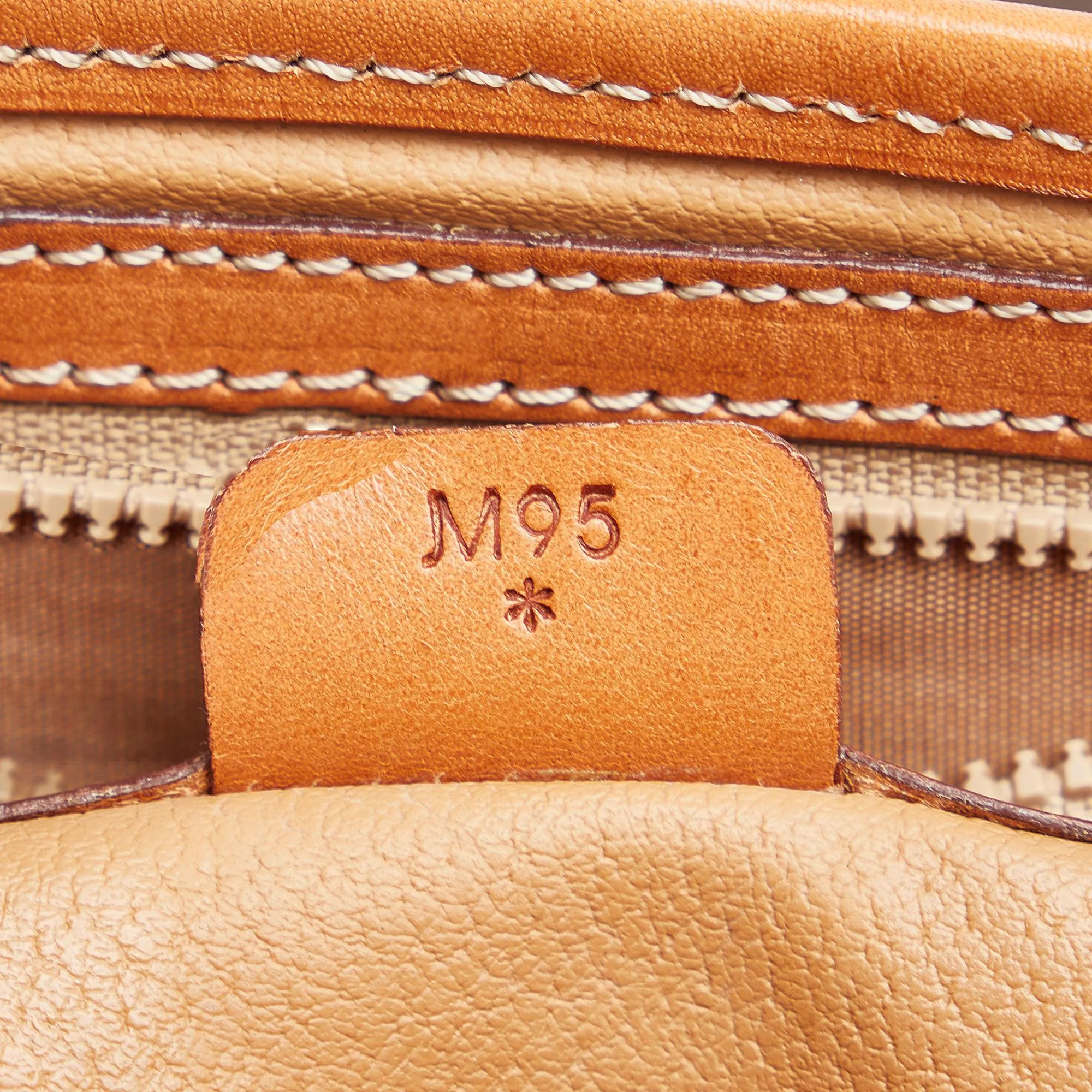 Celine Macadam Crossbody (SHG-Wf56Ra)