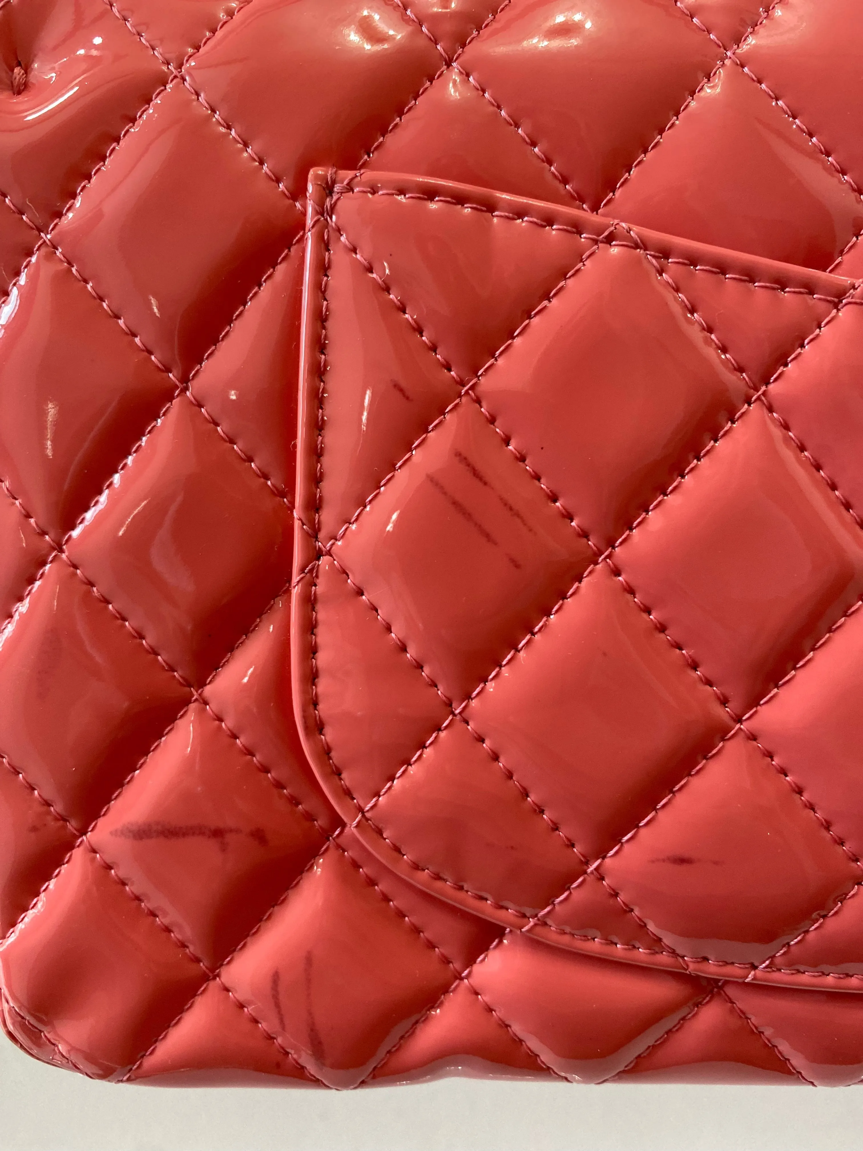 CHANEL CLASSIC MEDIUM DOUBLE FLAP SHOULDER BAG