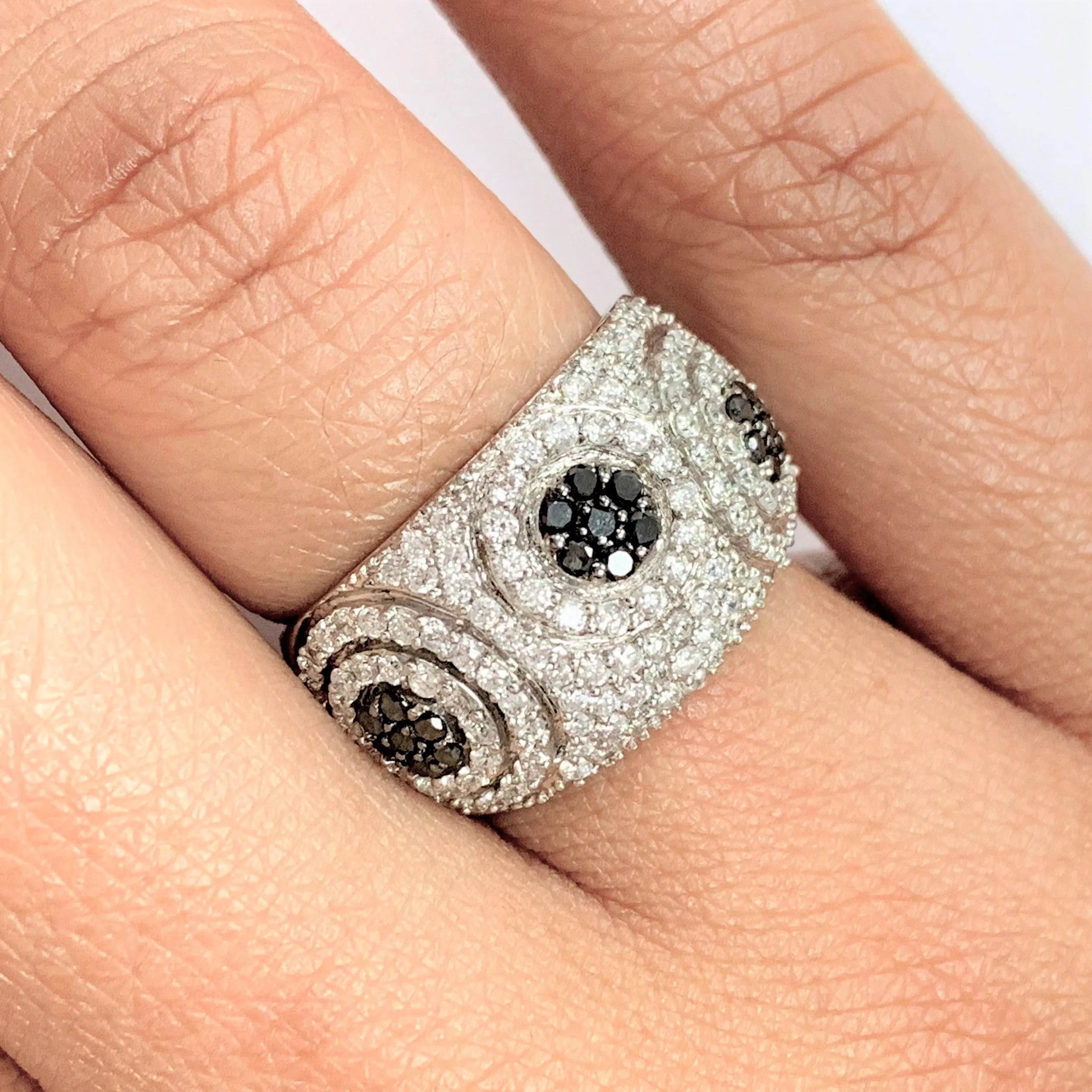 Chantelle Diamond Band (1.25 ct Diamonds) in White Gold