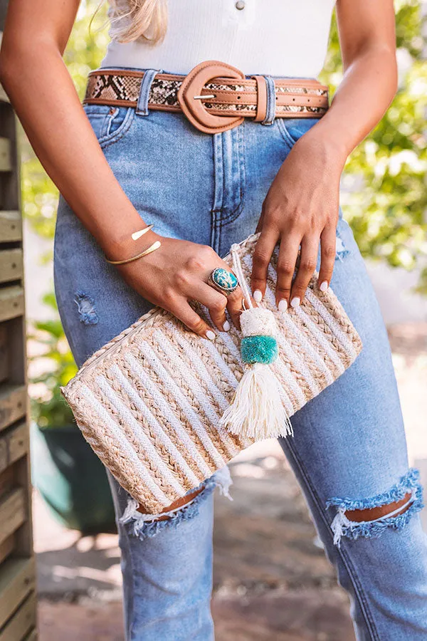 Chic Lifestyle Woven Clutch In White