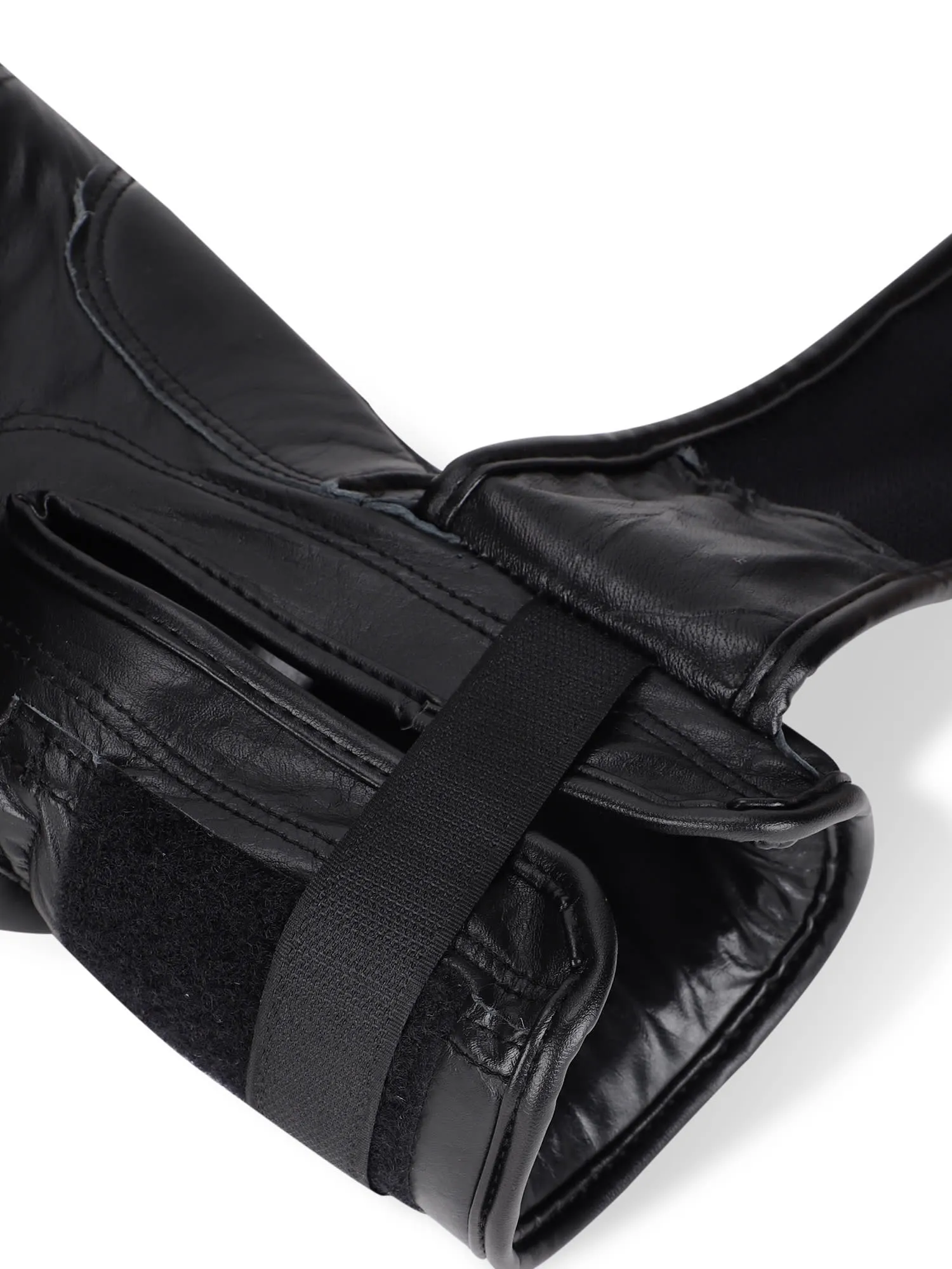 cult.fit Boxing Gloves - 14Oz