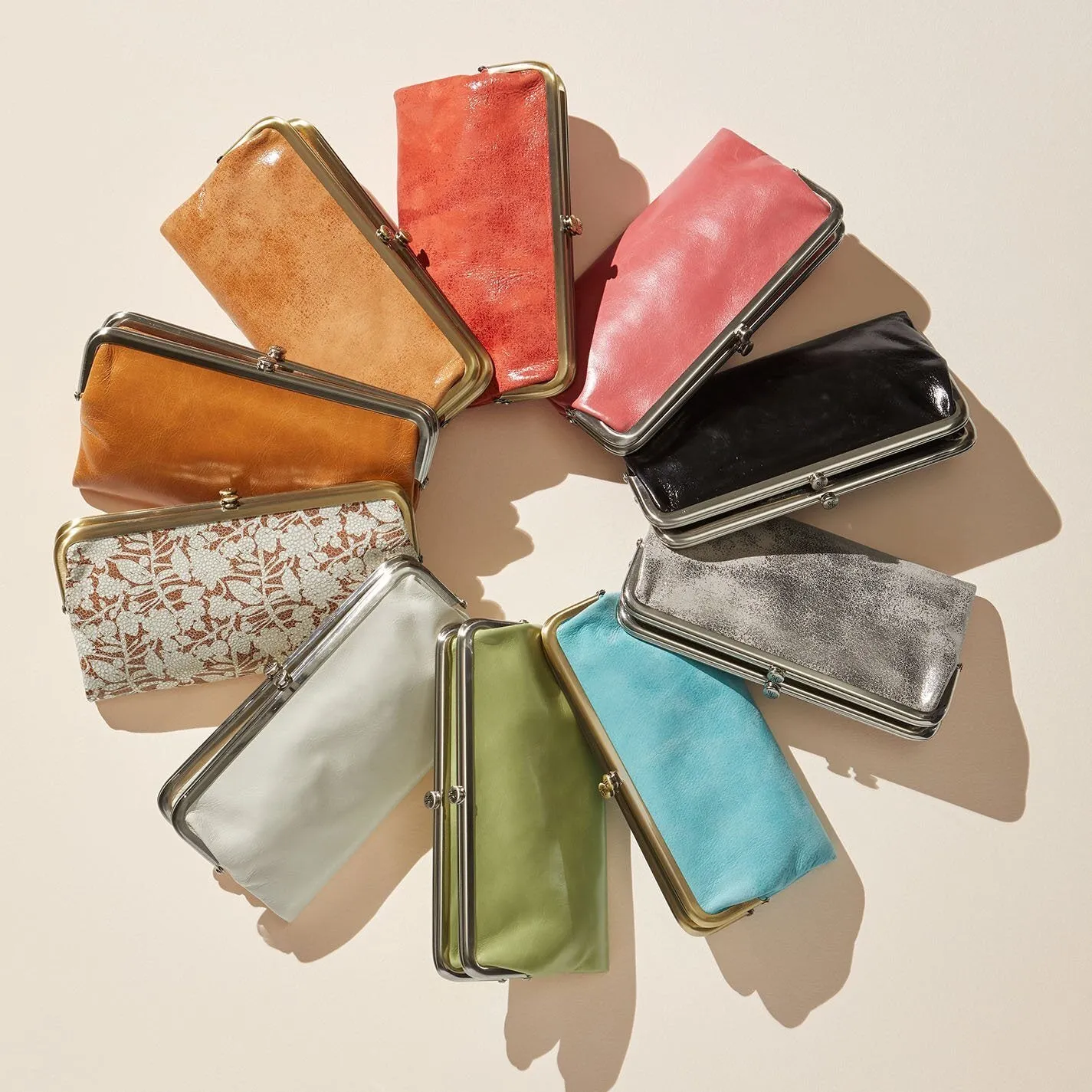 Hobo Lauren In Polished Leather Clutch Wallet