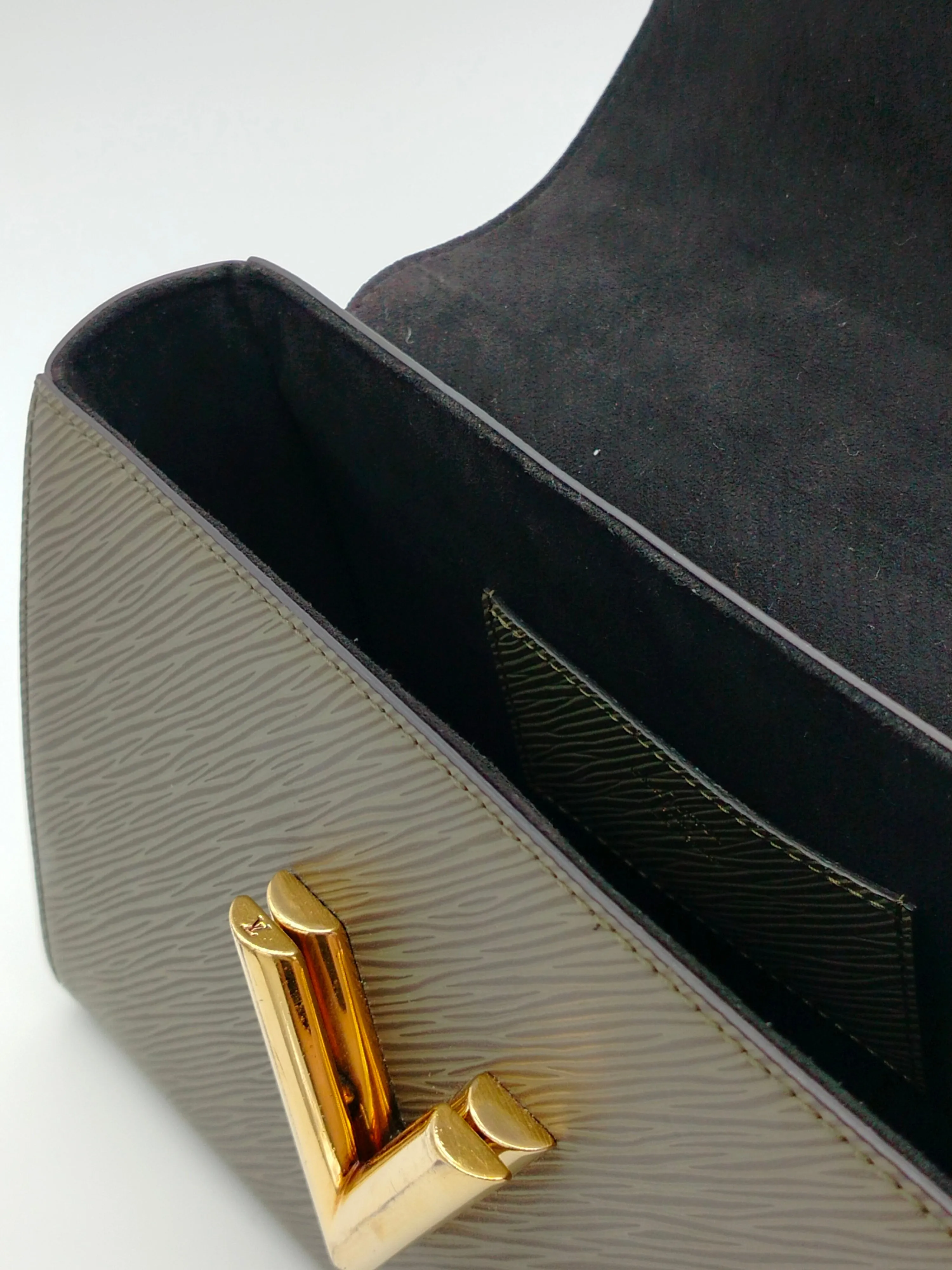 Louis Vuitton Twist MM Kabuki Limited Edition Bag - '10s
