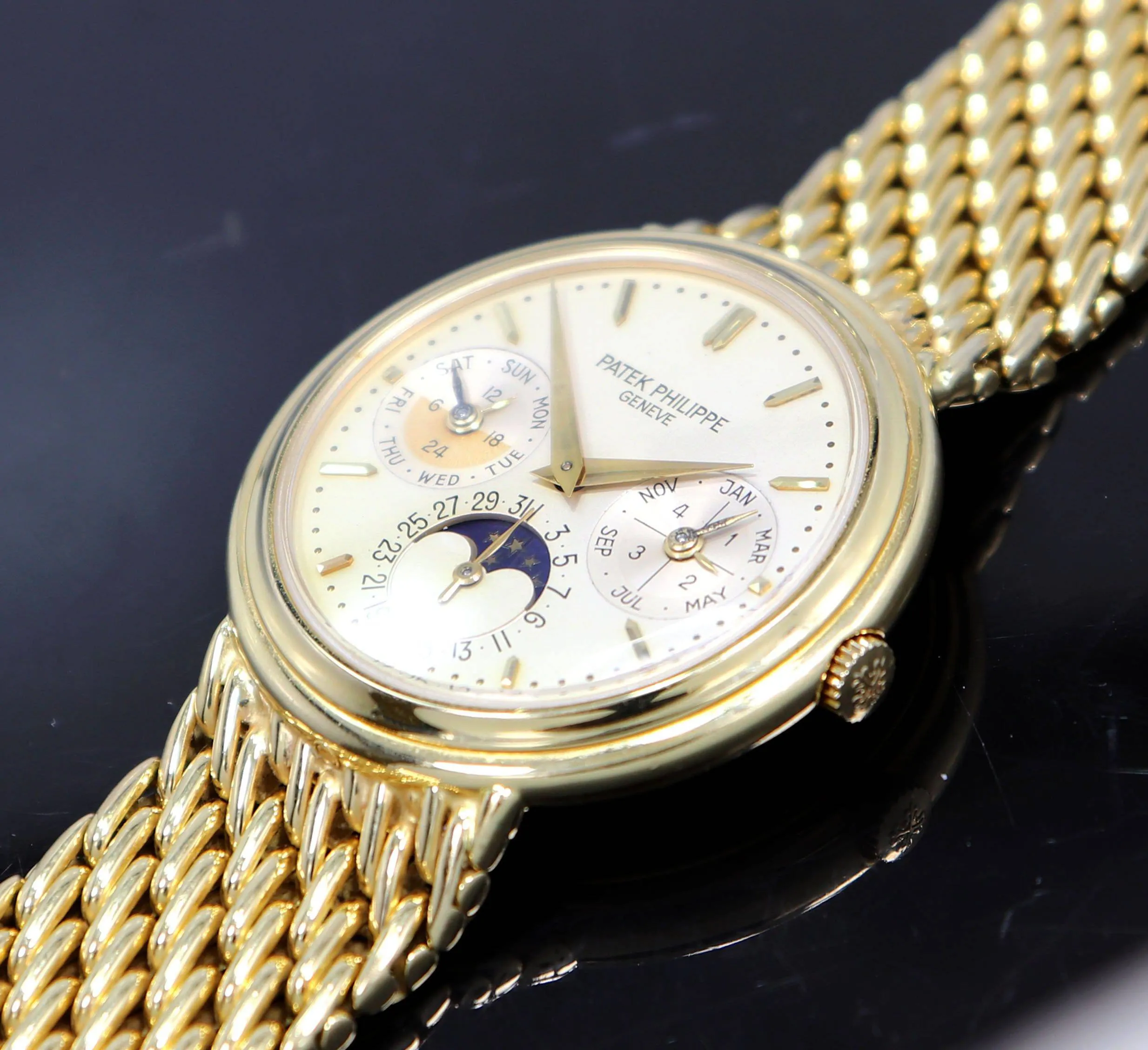 Patek Philippe Perpetual Calendar 3945/1J Vintage 18K Yellow Gold Silver Dial Automatic