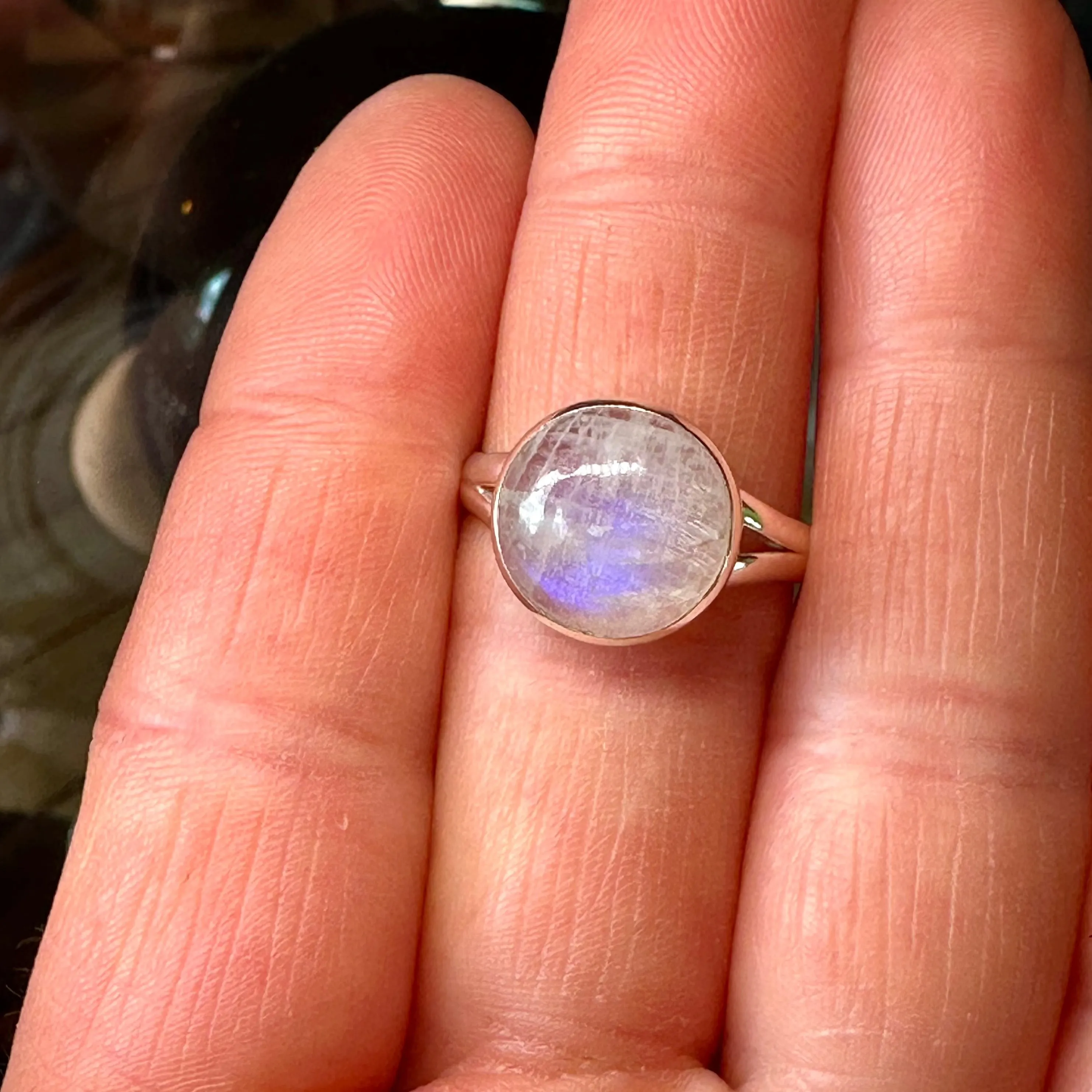 Rainbow Moonstone Crystal Ring, Amazing Flash - 925 Sterling Silver, Beautiful and Authentic, Size 9, R601