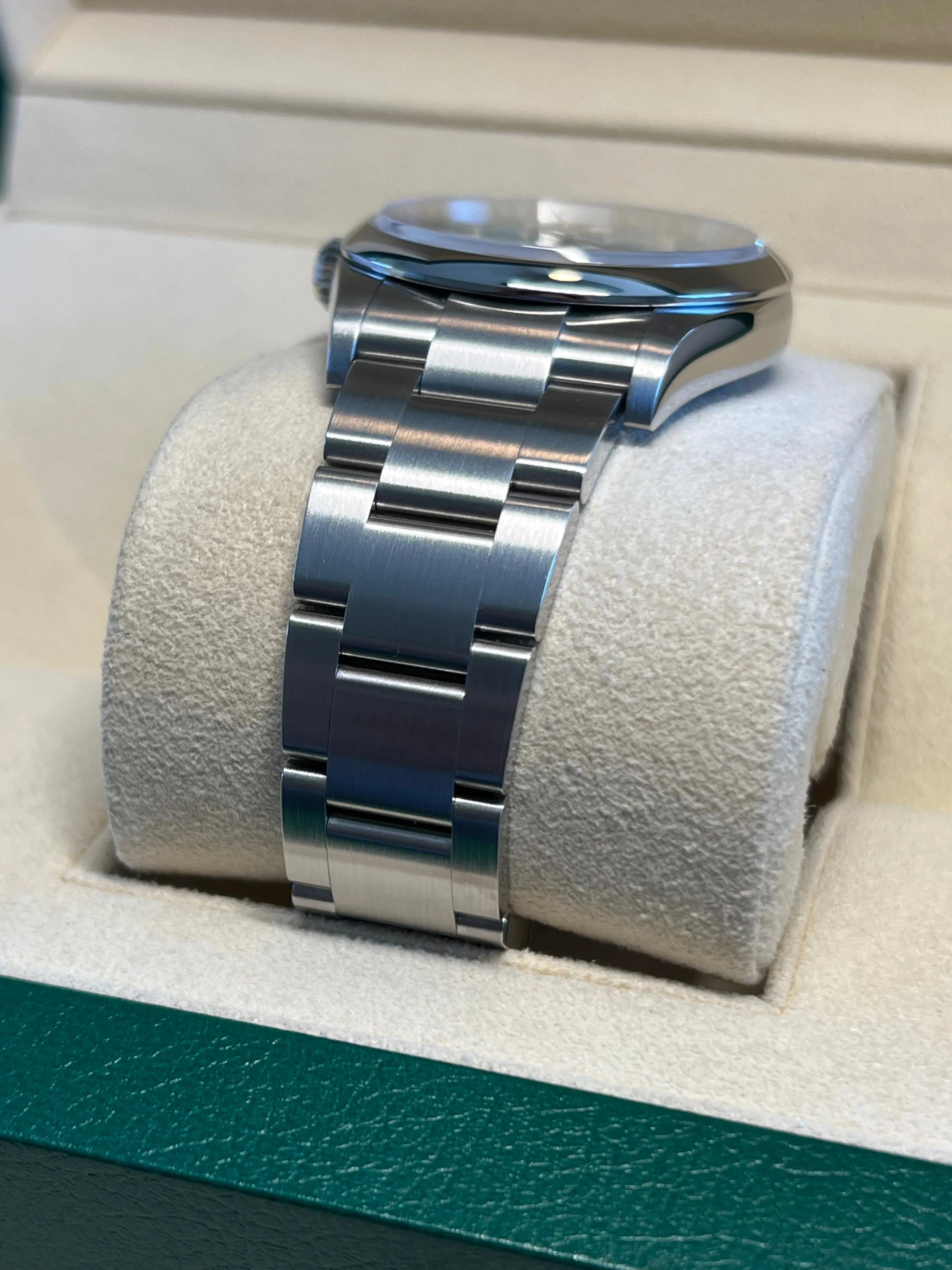 Rolex - Unworn Oyster Perpetual 36mm Tiffany Dial 126000